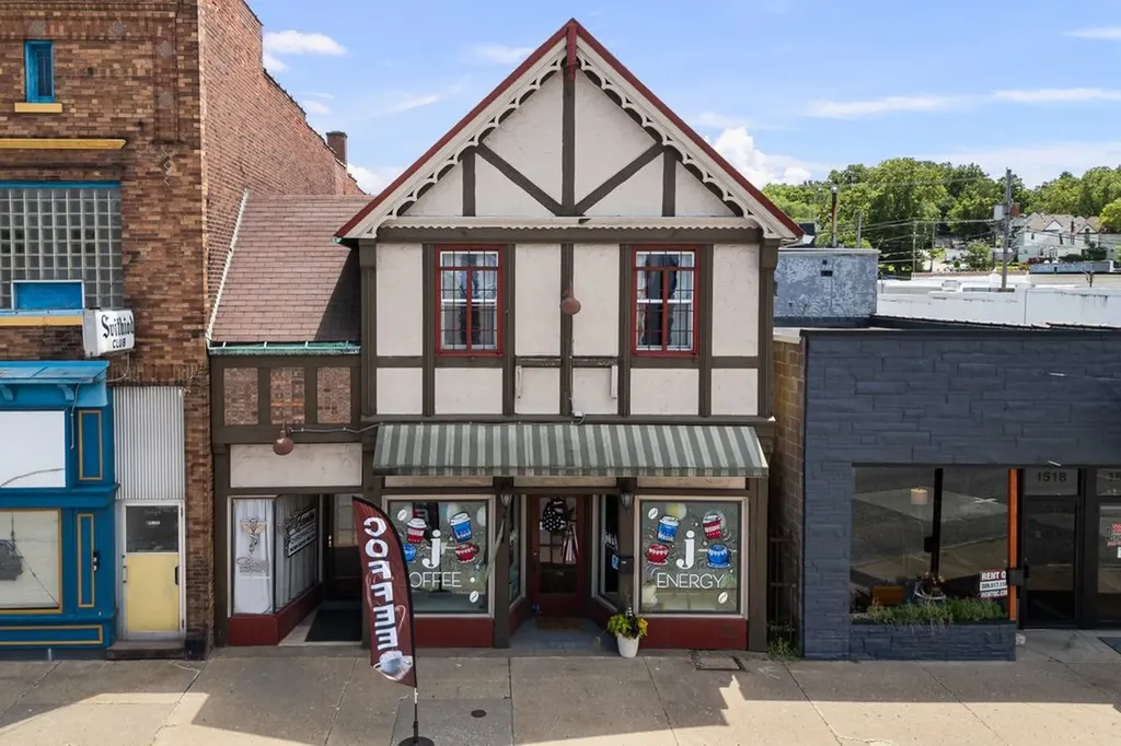 1520 6TH Avenue Moline IL 61265