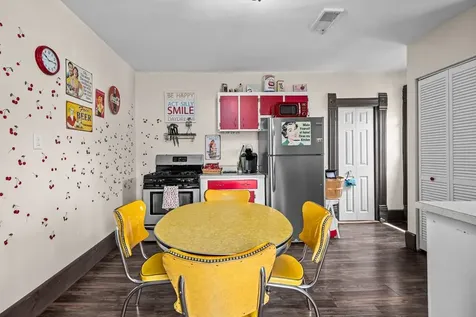 1520 6TH Avenue Moline IL 61265