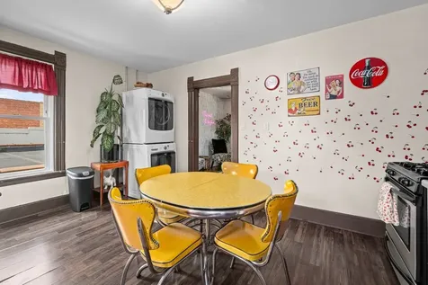 1520 6TH Avenue Moline IL 61265