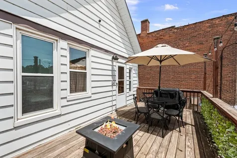 1520 6TH Avenue Moline IL 61265