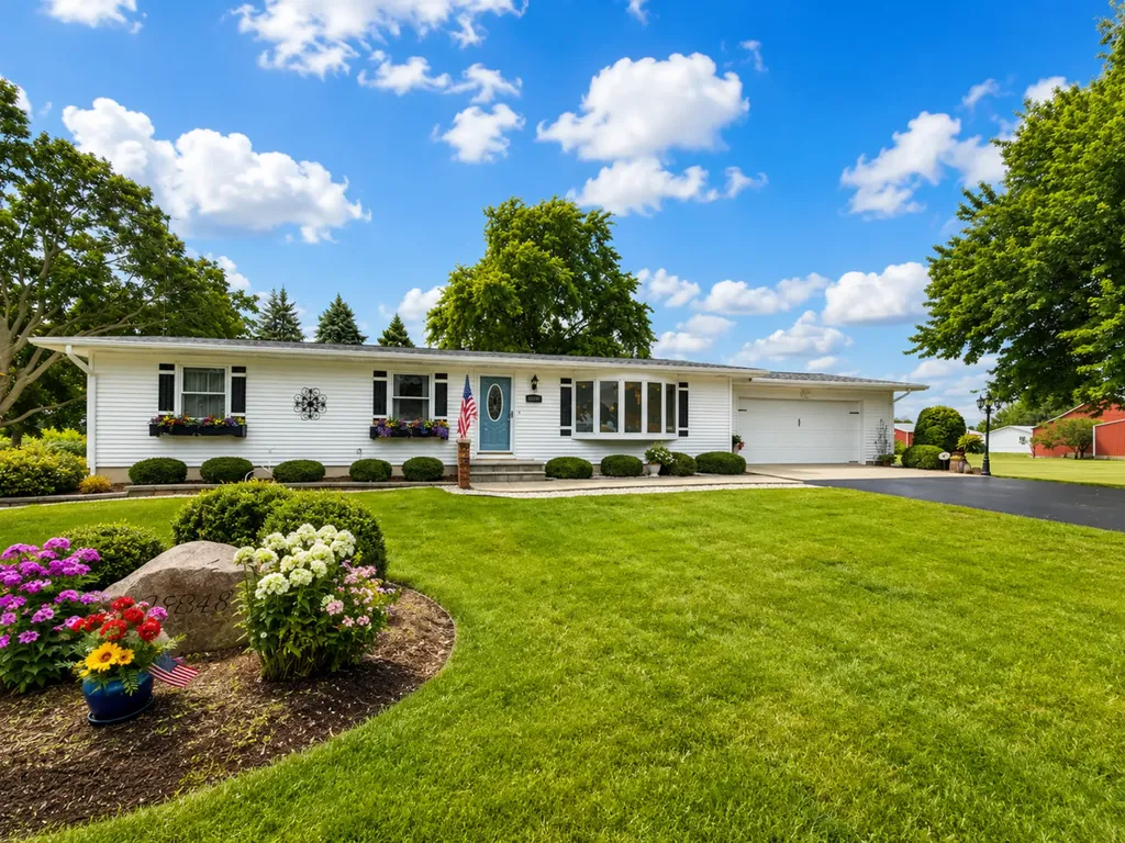 14121 Barber Greene Road Sycamore IL 60178