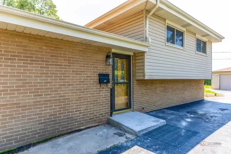 308 Wheeling Avenue Wheeling IL 60090