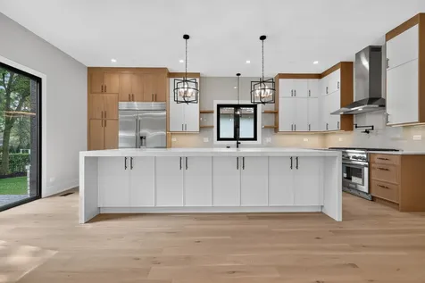 1841 Western Avenue Northbrook IL 60062