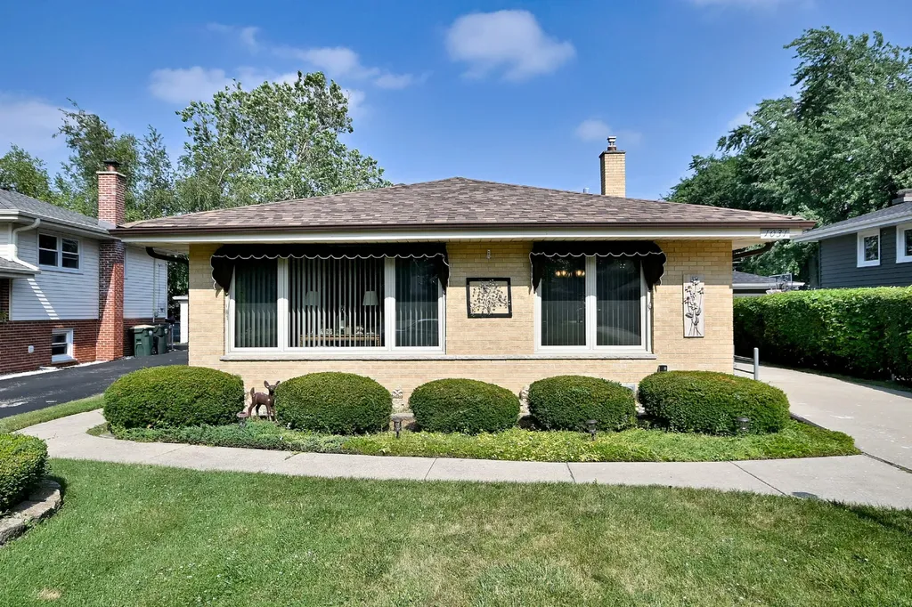1031 South Belmont Avenue Arlington Heights IL 60005
