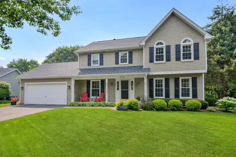 934 Lewis Place Geneva IL 60134