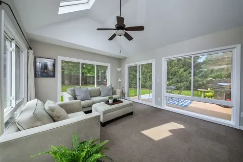 934 Lewis Place Geneva IL 60134