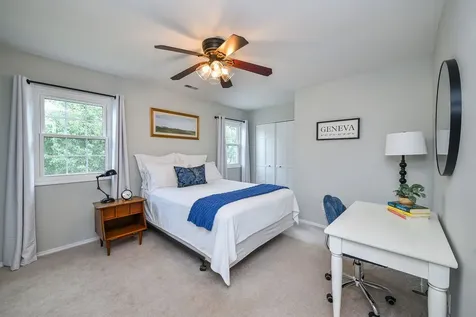 934 Lewis Place Geneva IL 60134