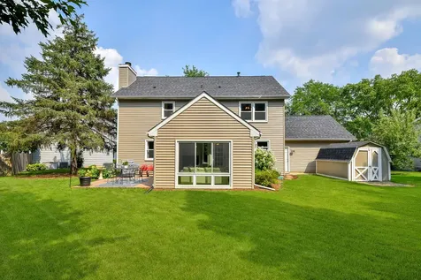 934 Lewis Place Geneva IL 60134