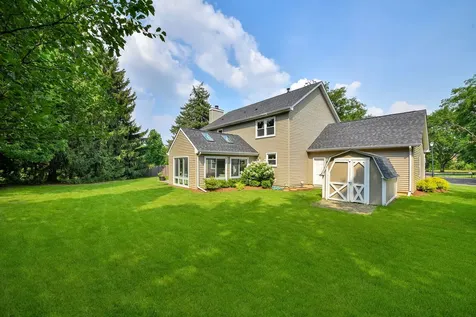 934 Lewis Place Geneva IL 60134