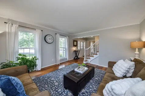 934 Lewis Place Geneva IL 60134