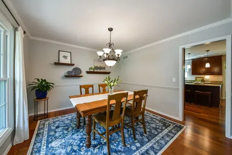 934 Lewis Place Geneva IL 60134