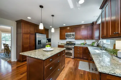 934 Lewis Place Geneva IL 60134