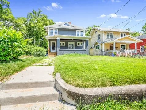 443 North Hinkley Avenue Rockford IL 61101