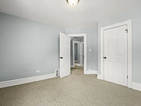 443 North Hinkley Avenue Rockford IL 61101