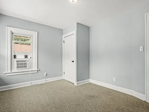 443 North Hinkley Avenue Rockford IL 61101