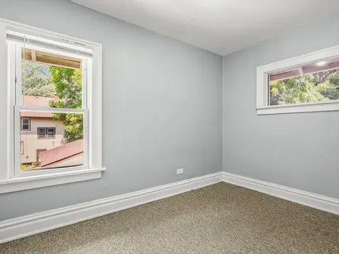 443 North Hinkley Avenue Rockford IL 61101