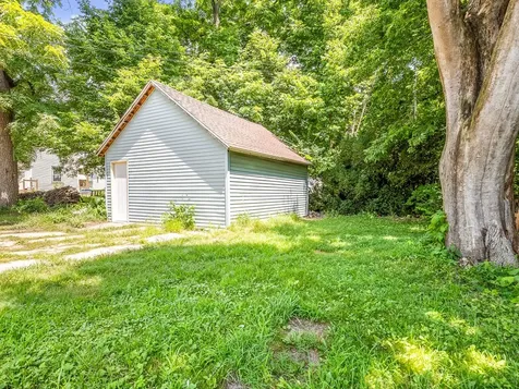 443 North Hinkley Avenue Rockford IL 61101
