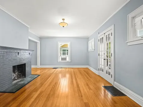 443 North Hinkley Avenue Rockford IL 61101