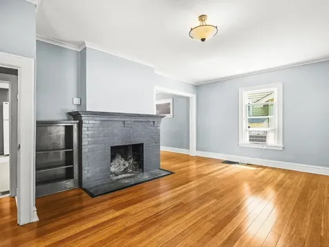 443 North Hinkley Avenue Rockford IL 61101