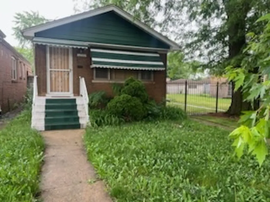 12559 South Michigan Avenue Chicago IL 60628