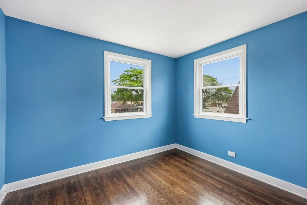 10619 South Avenue C Chicago IL 60617