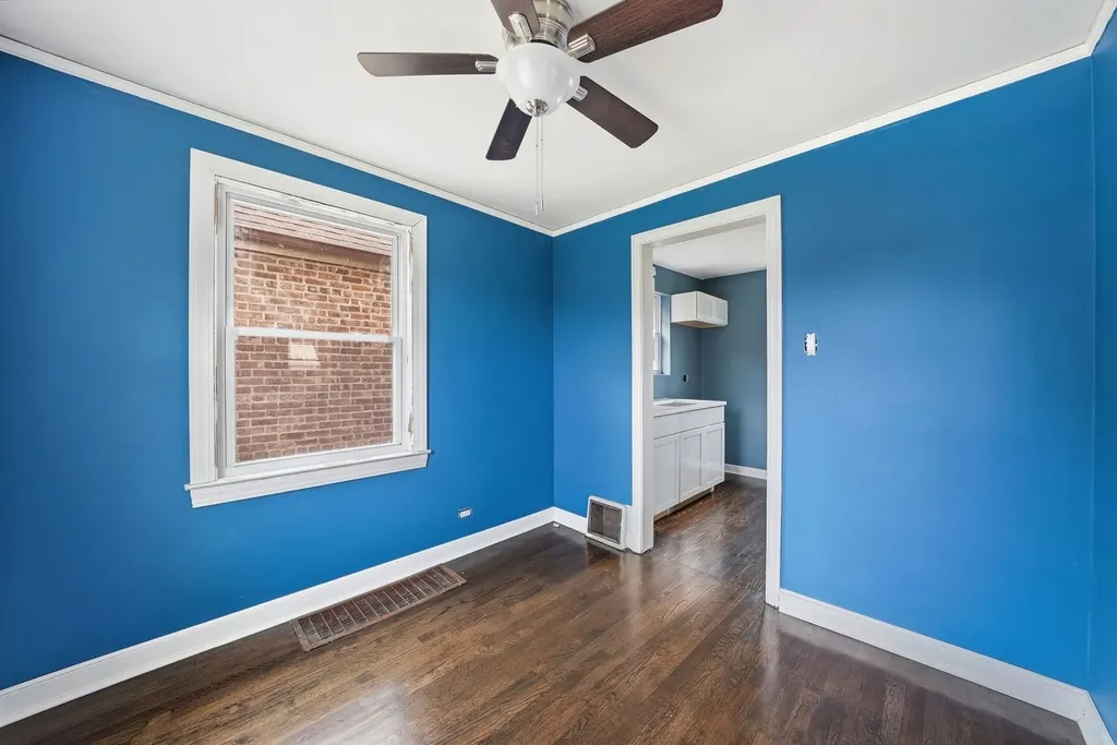10619 South Avenue C Chicago IL 60617