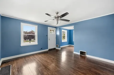 10619 South Avenue C Chicago IL 60617
