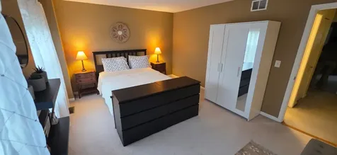 1380 West Split Oak Circle Round Lake Beach IL 60073