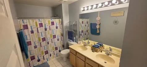 1380 West Split Oak Circle Round Lake Beach IL 60073