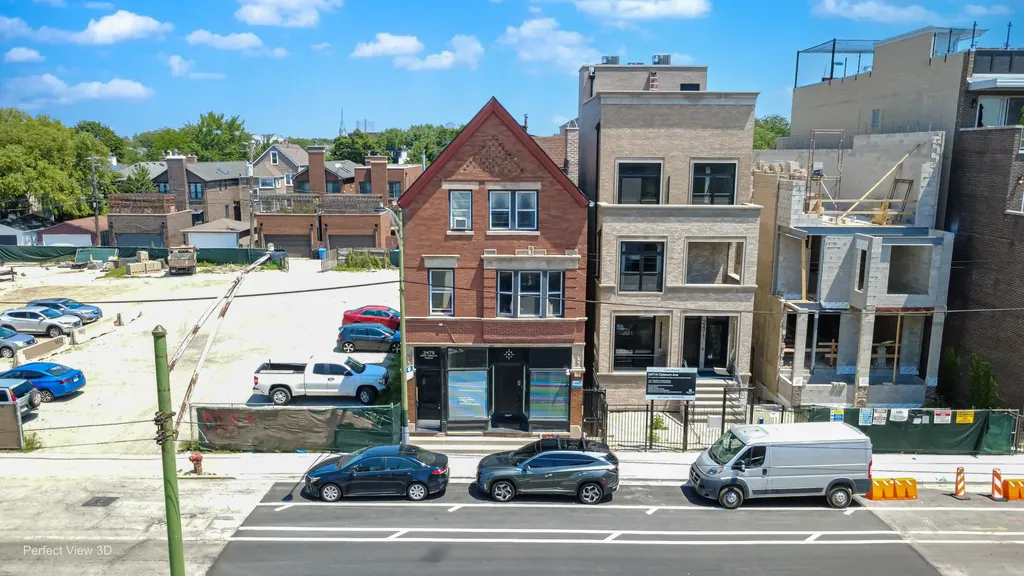 2475 North Clybourn Avenue Chicago IL 60614