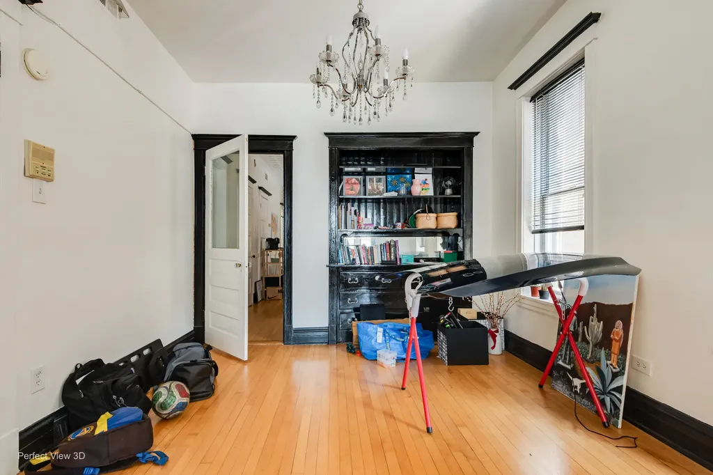 2475 North Clybourn Avenue Chicago IL 60614