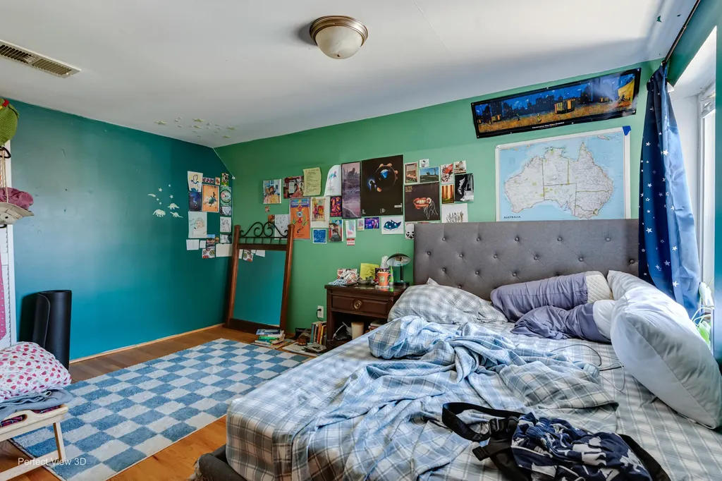 2475 North Clybourn Avenue Chicago IL 60614