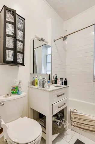 2475 North Clybourn Avenue Chicago IL 60614