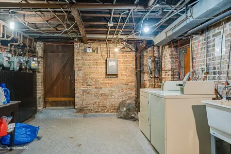2475 North Clybourn Avenue Chicago IL 60614