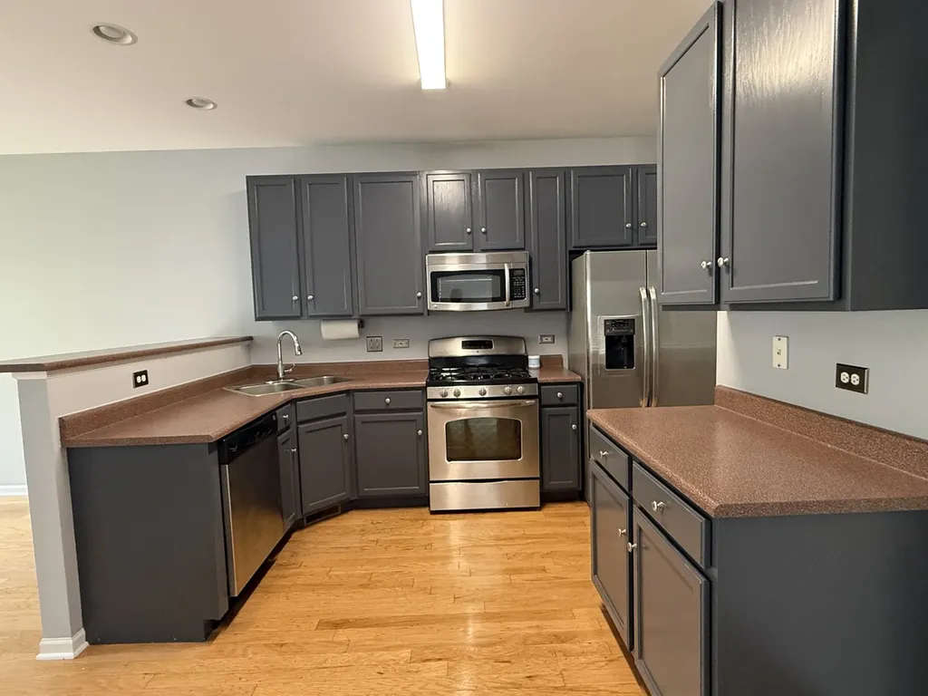 2250 Stoughton Drive Aurora IL 60502