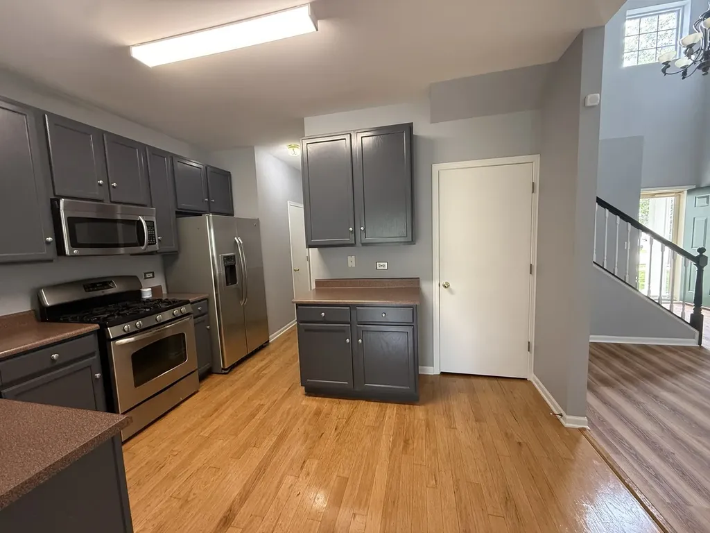 2250 Stoughton Drive Aurora IL 60502