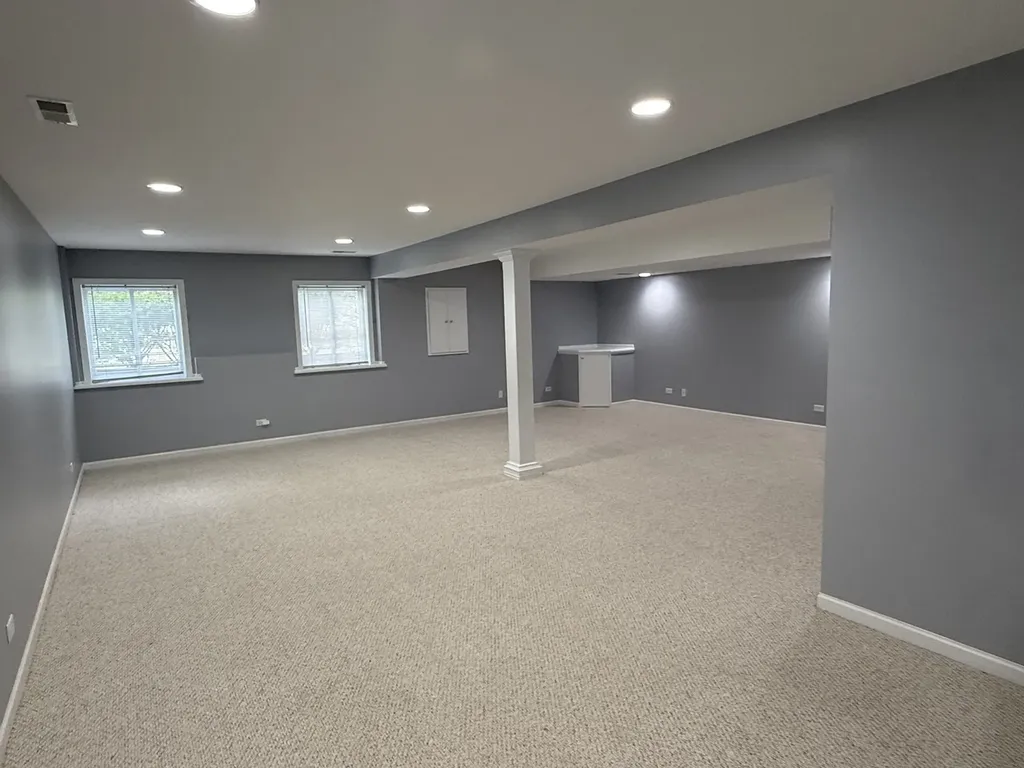 2250 Stoughton Drive Aurora IL 60502