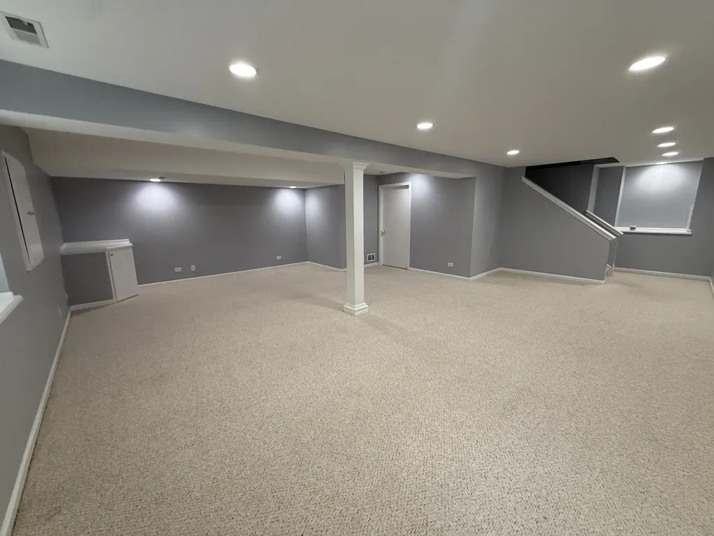 2250 Stoughton Drive Aurora IL 60502