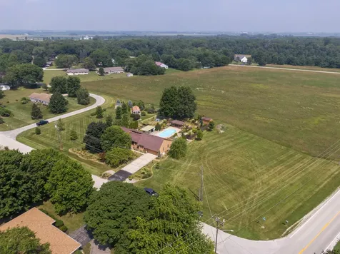 6229 Darline Drive St. Anne IL 60964