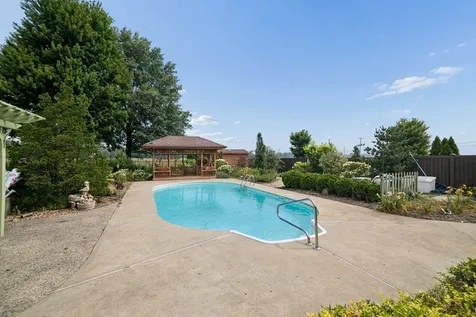 6229 Darline Drive St. Anne IL 60964
