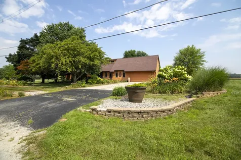 6229 Darline Drive St. Anne IL 60964