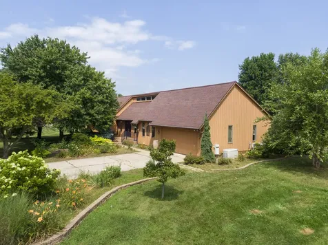 6229 Darline Drive St. Anne IL 60964