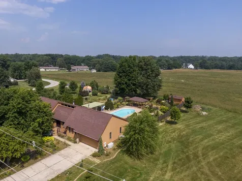 6229 Darline Drive St. Anne IL 60964