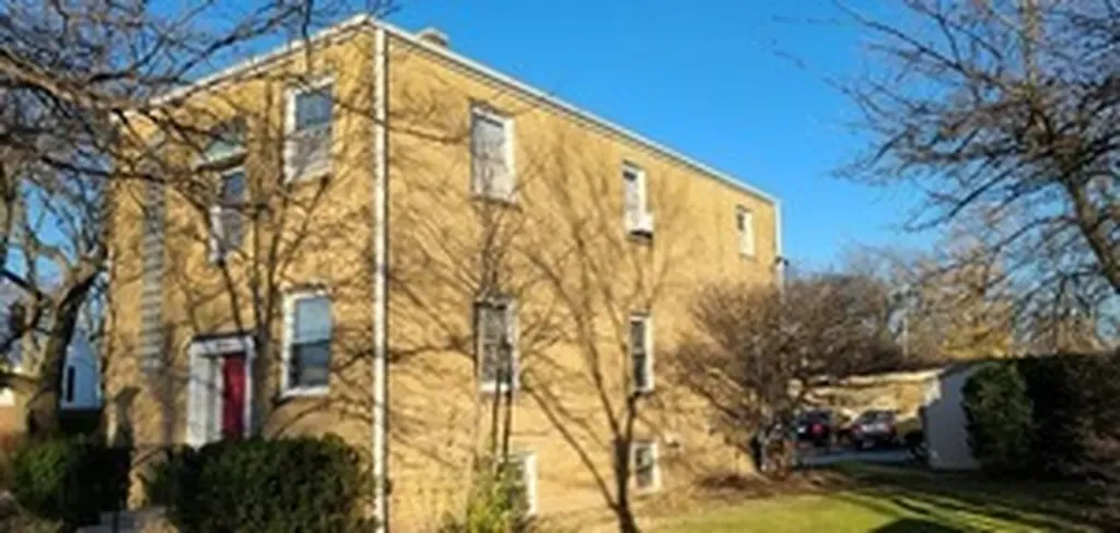 861 Waukegan Road Deerfield IL 60015