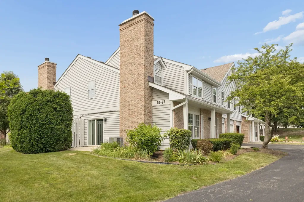 97 Cammeron Court Aurora IL 60504