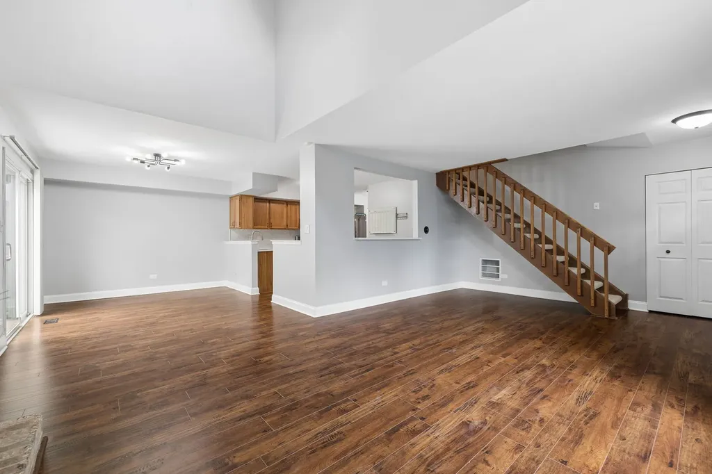 97 Cammeron Court Aurora IL 60504