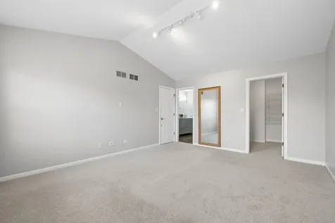 97 Cammeron Court Aurora IL 60504