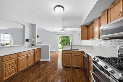 97 Cammeron Court Aurora IL 60504