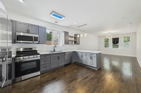 7919 South Ellis Avenue Chicago IL 60619