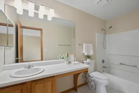 280 Persimmon Court Round Lake Beach IL 60073